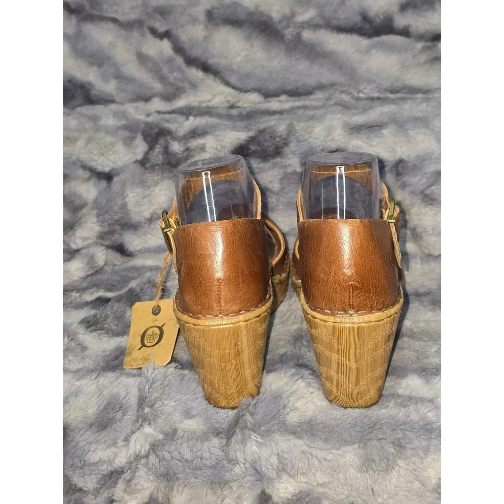 NWT BORN‎ Nellie Comfort Tan Leather Mary Jane Wedge Jane Size 9